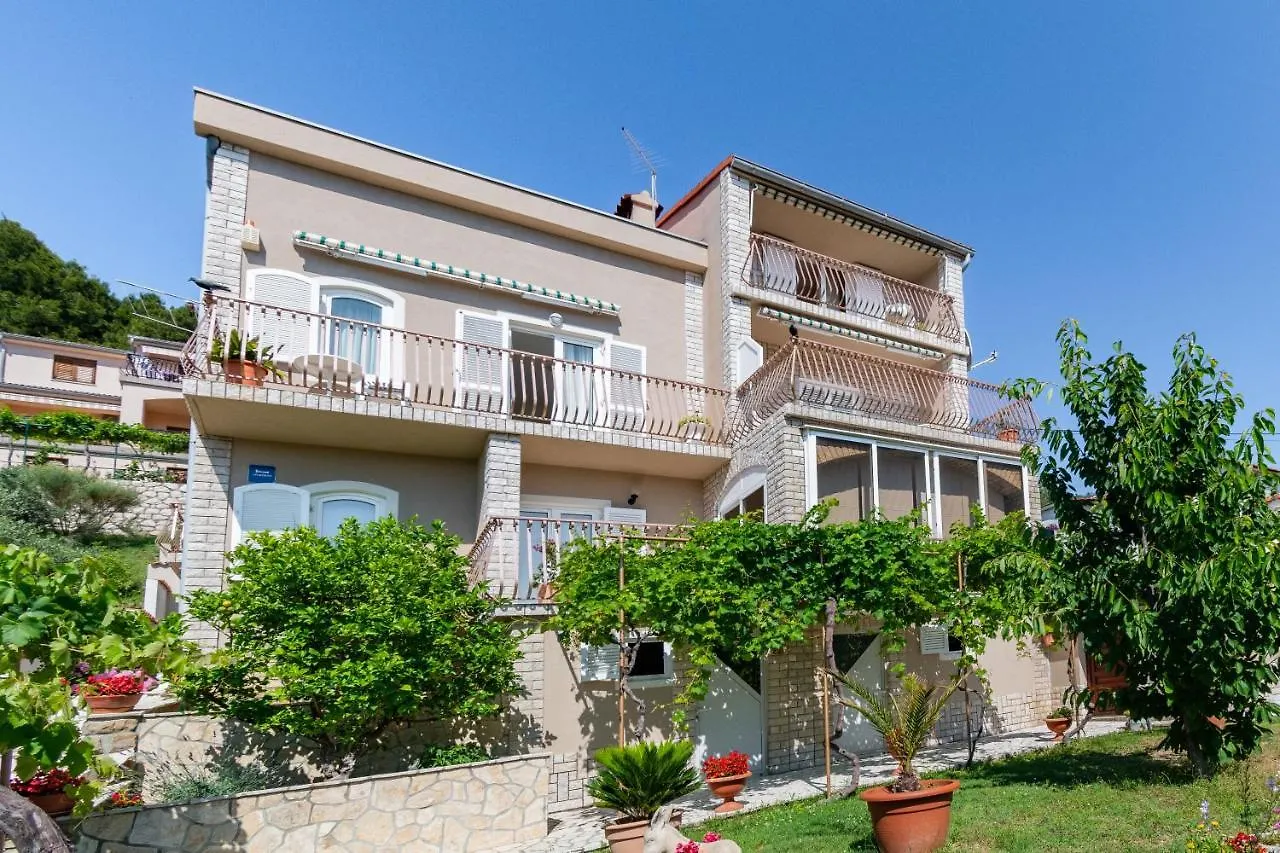 Apartments With A Parking Space Rab - 14120 Palit