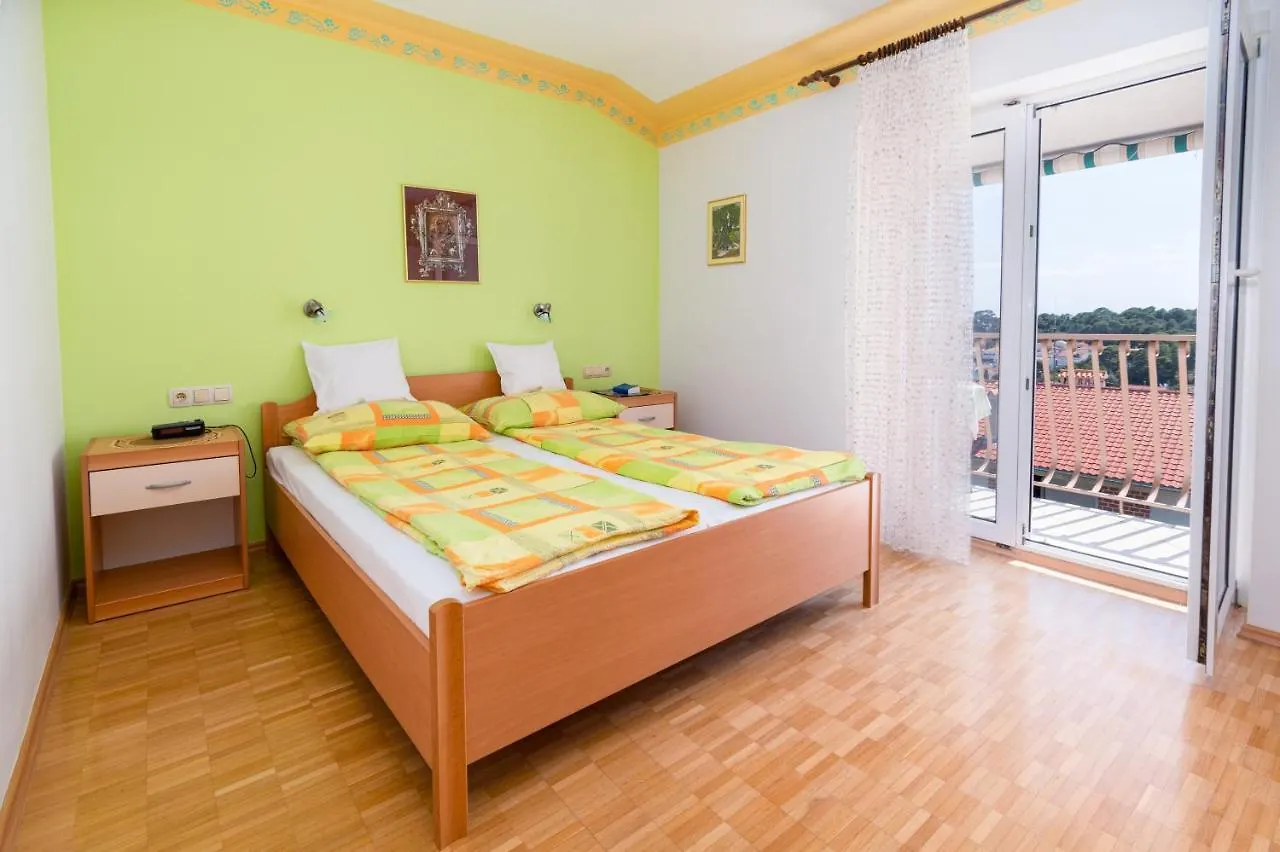 Apartments With A Parking Space Rab - 14120 Palit