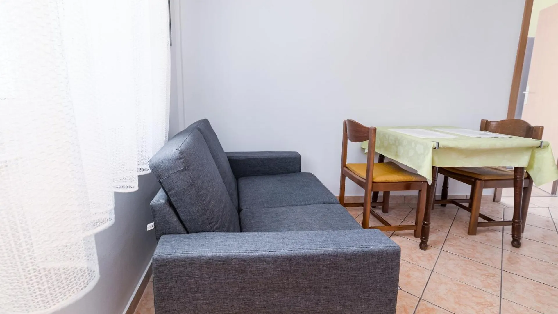 Apartments With A Parking Space Rab - 14120 Palit