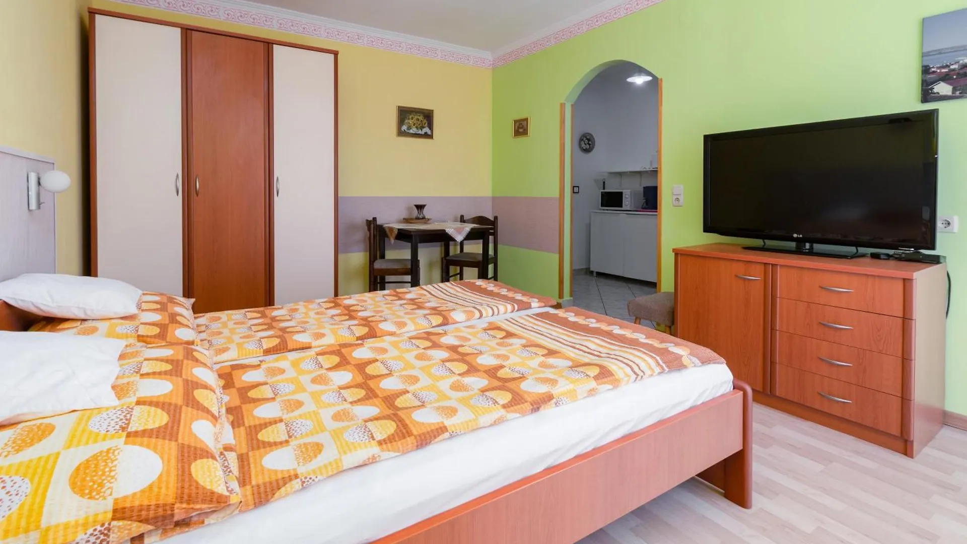Apartments With A Parking Space Rab - 14120 Palit 0*,