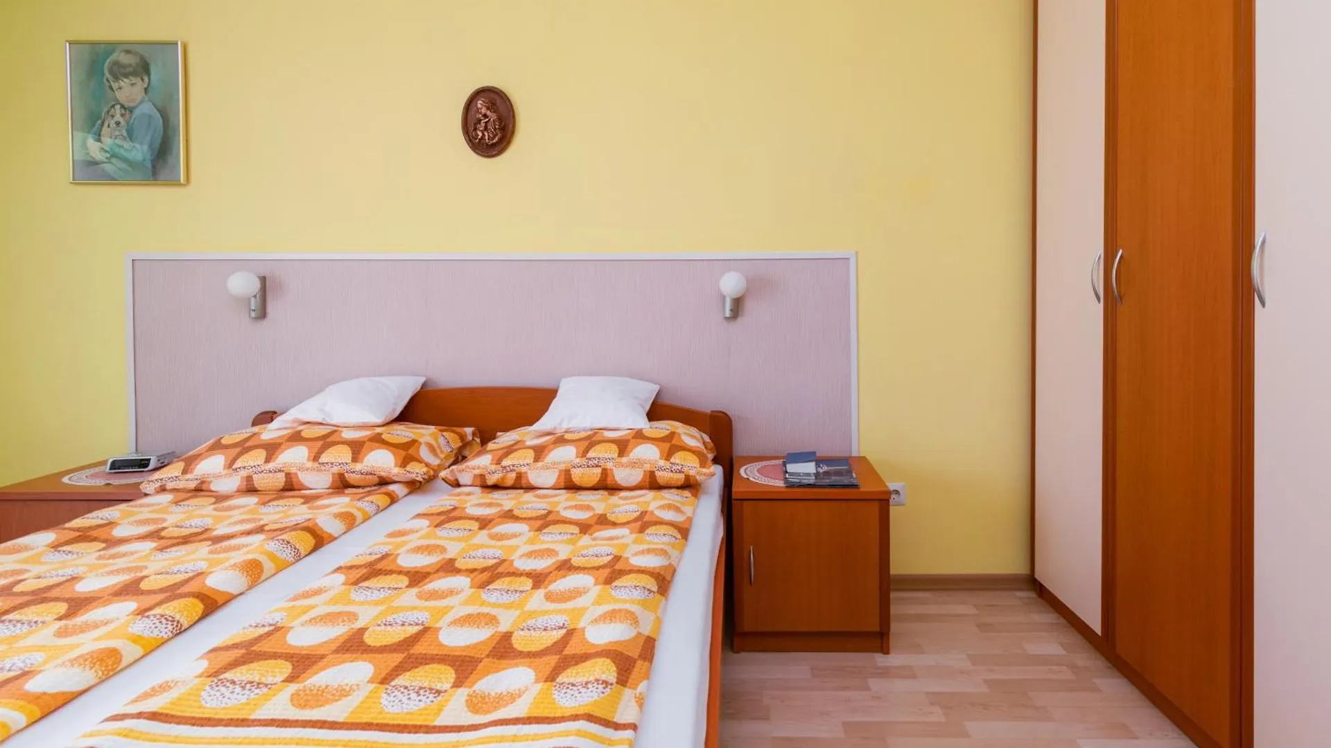 Apartments With A Parking Space Rab - 14120 Palit