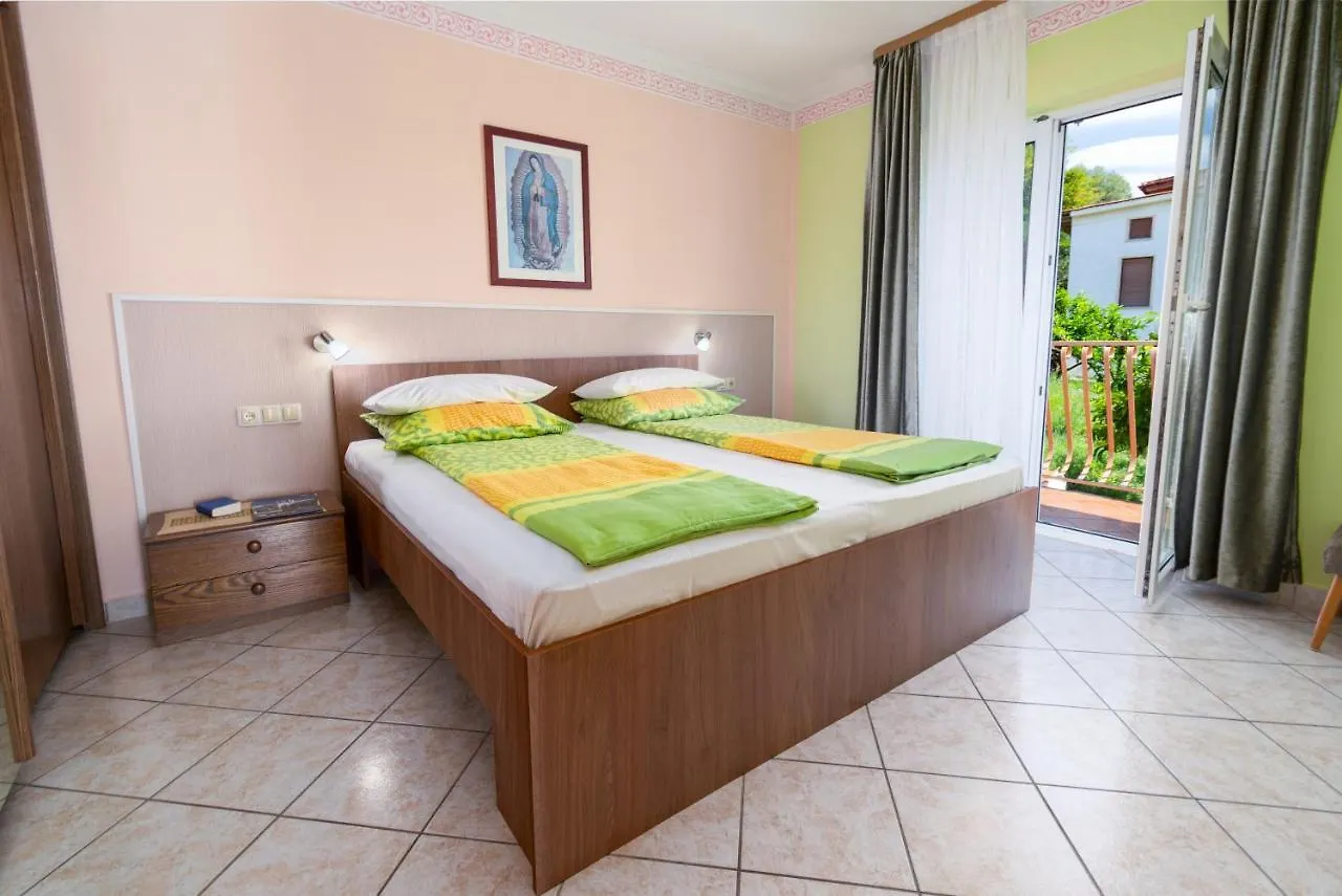 Apartments With A Parking Space Rab - 14120 Palit