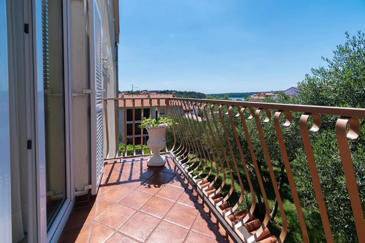 Apartments With A Parking Space Rab - 14120 Palit