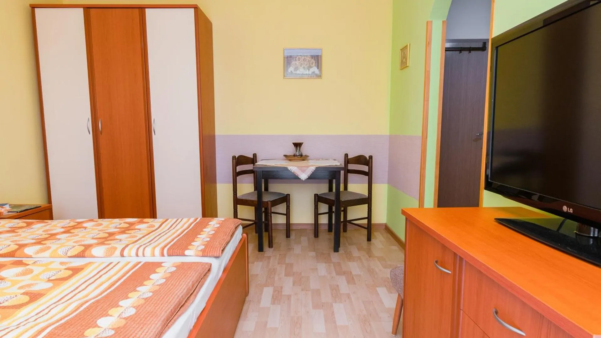 Apartments With A Parking Space Rab - 14120 Palit Croatia